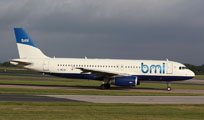 manchester airport spotting 2010 image 1